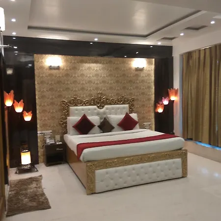 Hotel Signature Grand